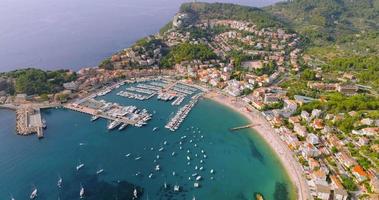 maiorca, Spagna. aereo Visualizza di estate ricorrere cittadina porta de soller su Mallorca video
